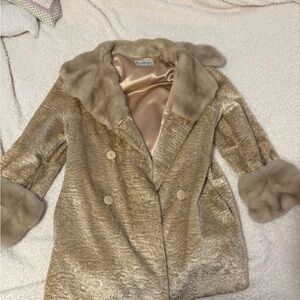 Authentic Vintage Luxurious Tan beige gold Faux Fur Women's Coat